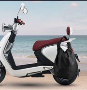 ヘルメット収納ケース バッグ バイク用品 ダイヤルロック付き 大容量 防水 30L カバン 鞄 かばん 収納袋 バックル 自転車 盗難防止 保管 ヘルメット入れ バイクアクセサリー シンプル ブラック 黒