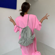 リュックサック デイパック ナップサック バックパック ドローコード 男女兼用 レディース 女性 メンズ 男性 鞄 カバン 無地 単色 シンプル 軽量 長さ調整 カジュアル おしゃれ