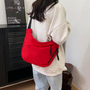ショルダーバッグ レディース メンズ 女性用 男性用 鞄 肩掛け 斜め掛け カバン ファスナー ポケット付き 無地 シンプル おしゃれ カジュアル