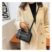 ショルダーバッグ ハンドバッグ 2wayバッグ レディース 鞄 かばん レザー調 ミニサイズ 小さめ 小さい コンパクト 肩掛け 斜め掛け おしゃれ かわいい 無地 大人 女性用
