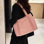 トートバッグ レディース 女性 鞄 カバン 手提げかばん 肩掛け ファスナー ジッパー A4 通勤 通学 マザーズバッグ 外ポケット 内ポケット サイドポケット 大容量 おしゃれ 無地 シンプル ブラック 黒 カジュアル フォーマル 軽量