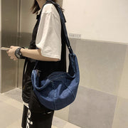 ショルダーバッグ クロスボディバッグ レディース 女性 斜め掛け バッグ 鞄 ハーフムーン ファスナー カジュアル シンプル 大容量