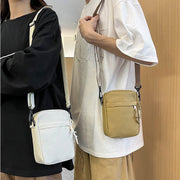 ミニショルダーバッグ 肩掛け 斜め掛け メンズ レディース 男女兼用 斜めかけ 小さめ 縦型 バッグ かばん 鞄 小物 無地 シンプル カジュアル かわいい おしゃれ お出かけ