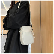 ミニショルダーバッグ 肩掛け 斜め掛け メンズ レディース 男女兼用 斜めかけ 小さめ 縦型 バッグ かばん 鞄 小物 無地 シンプル カジュアル かわいい おしゃれ お出かけ