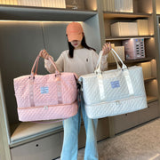 ボストンバッグ 旅行 トラベル ジムバッグ キャリーオンバッグ キルティング ショルダー レディース 女性 1泊 2泊 拡張 自立 マザーズバッグ 修学旅行 大きめ 折りたたみ カバン シンプル 大容量 ロゴ おしゃれ 手提げ 肩掛け おしゃれ 可愛い 防水ポケット 鞄 かわいい パステル くすみカラー ホワイト 白 ピンク