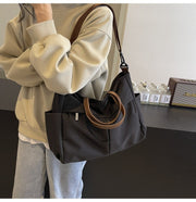 2wayバッグ ショルダーバッグ トートバッグ 肩掛け鞄 ユニセックス 男女兼用 レディース 女性 メンズ 男性 お揃い おそろい ペアルック カバン チャック ファスナー 大きめ 大容量 マチあり 無地 シンプル カジュアル シック クール かっこいい 可愛い かわいい キュート おしゃれ 通勤 通学 お出かけ ショッピング レジャー