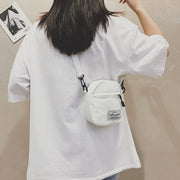 ポシェット ポーチ ミニショルダーバッグ レディース キッズ 女の子 斜めがけ 肩掛け 軽量 大容量 小物収納 ロゴ おしゃれ