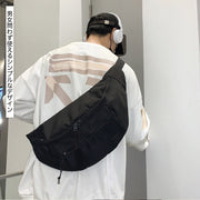 ボディバッグ ショルダーバッグ 男女兼用 メンズ レディース 大容量 斜めがけ 肩掛け ファスナー ジッパー ポケット ロゴ カジュアル シンプル スポーティー お洒落 お出かけ 普段使い ユニセックス 男性 女性 カーキ ブラック