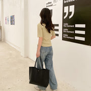 ショルダーバッグ トートバッグ レディース 女性 鞄 かばん 大きめ マグネットボタン 内ポケット付き 肩掛け フェイクレザー ブラック ホワイト ブラウン シンプル フォーマル カジュアル シック かわいい キュート フェミニン