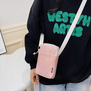 ミニショルダーバッグ サコッシュ ポシェット スマホポーチ 小さめ 斜め掛け ミニバッグ サブバッグ カード入れ 小物入れ レディース 女性 婦人用 鞄 かばん ナイロン 単色 肩掛け シンプル 携帯 スマホ スマートフォン iPhone おしゃれ かわいい ふわふわ 大人女子 きれいめ お出かけ