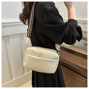 ミニショルダーバッグ ポシェット レディース PUレザー メイクポーチ 小物入れ スマホ収納 斜めがけ 肩掛け 大容量 横型 自立