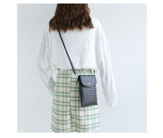 ショルダーバッグ スマホポーチ ミニショルダー ポシェット 縦長 レディース bag レザー調 編み込み イントレチャート 斜め掛け 肩掛け ブラック 黒
