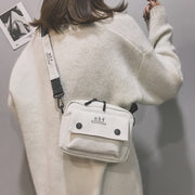 ショルダーバッグ 男女兼用 レディース メンズ 肩掛けバッグ 女性 男性 小さめ ジップアップ 多収納 長さ調節可能 カジュアル 無地 シンプル おしゃれ アウトドア