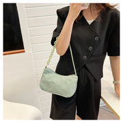 ショルダーバッグ 肩掛けバッグ ハンドバッグ チェーンストラップ 小物入れ レディース 女性 婦人用 鞄 かばん リブ 単色 シンプル おしゃれ かわいい エレガント 上品 大人女子 きれいめ お出かけ 普段使い 通勤