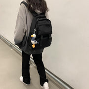リュックサック デイパック レディース メンズ 女性 男性 ユニセックス 男女兼用 フロントポケット 大容量 プラバックル 無地 ブラック オフホワイト シンプル カジュアル 通学 通勤