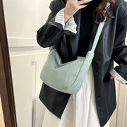 ショルダーバッグ レディース キャンバス 小銭入れ付き 小物入れ タブレット スマホ収納 斜めがけ 肩掛け 大容量 横型 自立
