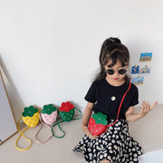 ポシェット ショルダーバッグ 鞄 キッズ 子供用 女の子 カバン イチゴ型 ファスナー 肩掛け 斜め掛け ジッパー レザー調 フェイクレザー 可愛い おしゃれ 外出 お出掛け 女児 女子 こども用
