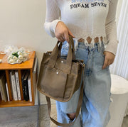 2wayバッグ 3way ショルダー ハンドバッグ クロスボディ 取り外せる マグネットボタン レディース 女性 シンプル ナチュラル かわいい おしゃれ サイドポケット 長さ調節可能 手持ち 肩掛け 婦人用