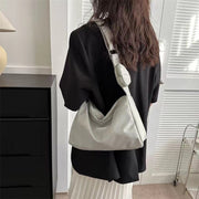 ショルダーバッグ レディース 女性 婦人 バッグ カバン 鞄 ポーチ付き 肩掛け 斜め掛け 黒 白 ピンク オックスフォード シンプル おしゃれ お出かけシーン