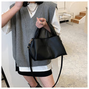 2wayバッグ ハンドバッグ ショルダーバッグ レディース 女性 鞄 カバン レザー調 マグネットボタン ショルダーベルト取り外し可 長さ調節可 無地 上品 シンプル きれいめ おしゃれ かわいい フェイクレザー 単色 お出かけ 通勤 白 カーキ 黒 茶