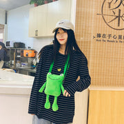 ショルダーバッグ カバン 鞄 ポシェット カエル レディース キッズ 肩掛け 斜めがけ 収納 かわいい 便利 お出かけ カジュアル ファスナー   ジッパー お揃い