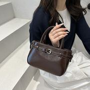 2wayバッグ ショルダーバッグ ハンドバッグ 手提げ 肩掛け 斜め掛け レディース 女性 小さめ コンパクト 鞄 カバン レザー調 フェイクレザー お出かけ 普段使い 通勤 お洒落 きれい系 大人可愛い 婦人用 セミフォーマル 小さい ミニ