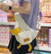 ボディバッグ ショルダーバッグ ワンショルダー レディース アヒル あひる 家鴨 おしゃれ かわいい ユニーク キュート アニマル 動物 目立つ 面白 肩掛け 斜め掛け カジュアル デイリー インパクト 存在感 お出かけ 女性用