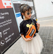 ウエストバッグ ウエストポーチ ボディバッグ キッズ 女の子 子ども 男の子 レザー調 肩掛け 斜め掛け 2WAY ユニセックス 男女兼用 シンプル ロゴ 英字 バイカラー ファスナー カジュアル スポーティー おしゃれ かっこいい お出かけ 普段使い デイリー 男児 女児 かばん 鞄 ブラック 黒 オレンジ 蛍光イエロー 黄色  ランニング スポーツ レジャー アウトドア ヒップバッグ おでかけ
