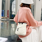 ミニショルダーバッグ ポシェット スマホポーチ 男女兼用 キャンバス 斜めがけ 肩掛け 軽量 大容量 小物収納 無地 縦型スリム