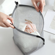 化粧ポーチ 単品 コスメポーチ 化粧バッグ コスメバッグ ハンドバッグ バッグ カバン 鞄 持ち手付き バックル 防水 白 グレー メッシュ シンプル 化粧品 メイク道具 収納 持ち運び 旅行 トラベル お出かけシーン