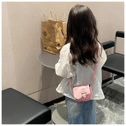 ショルダーバッグ ポシェット キッズ 女の子 子供用 鞄 ミニ 小さめ 斜め掛け 肩掛け フェイクレザー マグネットボタン シンプル かわいい おしゃれ レザー調 かばん カバン