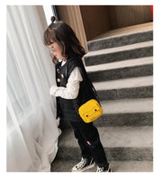 ショルダーバッグ ミニ 小さめ ミニバッグ ポシェット 子供用 キッズ 女の子 男の子 鞄 カバン シンプル 無地 単色 肩がけ 斜め掛け ファスナー 調節可能 カジュアル ブラック ホワイト 黒 イエロー レッド 赤 差し色 外ポケット