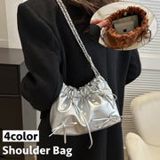 ショルダーバッグ 巾着バッグ 肩掛け 斜め掛け レディース 女性 鞄 カバン リボン チェーン マグネットボタン レザー調 フェイクレザー お洒落 シンプル 可愛い お洒落 婦人