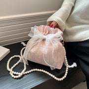 ショルダーバッグ ポシェット 巾着袋 浴衣バッグ 斜め掛け クロスボディ 肩掛け レディース 女性 パールチェーン チュールリボン コンパクト おしゃれ フェミニン かわいい 手持ち 取り外し可能 婦人用