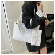 ショルダーバッグ ポーチ付き 肩掛け 手提げ カバン かばん トートバッグ レディース PUレザー キルティング きれいめ 通勤 上品 おしゃれ 可愛い シンプル 鞄 マグネットボタン 女性用