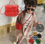 ショルダーバッグ キッズ レディース 斜めがけ 子供 ミニサイズ コンパクト 小さめ ポシェット レザー調 かわいい キュート リボン結び カジュアル おしゃれ ミニバッグ 鞄 かばん カバン ミニ ショルダー お出かけ