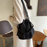 2wayバッグ ショルダーバッグ ハンドバッグ 巾着型 レディース 女性 鞄 カバン ポケット 大容量 カジュアル おしゃれ シンプル お出かけ アウトドア