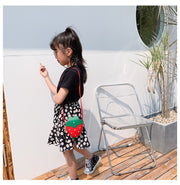 ポシェット キッズ 子供用 女の子 男の子 かばん 鞄 ショルダーバッグ いちご ストロベリー ラインストーン キラキラ レザー調 かわいい おしゃれ