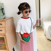 ポシェット キッズ 子供用 女の子 男の子 かばん 鞄 ショルダーバッグ いちご ストロベリー ラインストーン キラキラ レザー調 かわいい おしゃれ