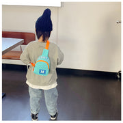 ボディバッグ キッズ 子供用 男女兼用 男の子 女の子 鞄 カバン 斜め掛け 肩掛け ワンショルダーバッグ 英字入り ファスナー チャック コンパクト 長さ調節可 ミニバッグ 小さめ カジュアル かっこいい おしゃれ かわいい お出かけ プレゼント 贈り物 白 青 黒 黄 橙