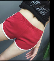 ショートパンツ 短パン レディース 女性 婦人 大きいサイズ パンツ ズボン ボトムス スポーツウェア 黒 グレー 白 ピンク シンプル スポーツ トレーニング フィットネス 運動