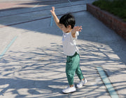 ロングパンツ 長ズボン テーパードパンツ キッズ 子ども用 子供用 男の子 女の子 お揃い ペアルック ゴムウエスト ポケット付き 無地 シンプル カジュアル 可愛い かわいい キュート おしゃれ 春 夏 春 通園 通学 お出かけ お散歩 出産祝い プレゼント
