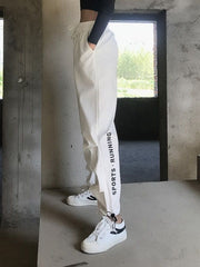 ロングパンツ ジョガーパンツ レディース 女性 長ズボン ボトムス 大きいサイズ 裾ゴム ウエストゴム スポーツ ランニング ジム 運動 ウォーキング カジュアル ロゴ