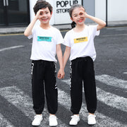 ロングパンツ スウェット キッズ ジュニア 女の子 男の子 ボトムス 薄手 通気性 春 秋 夏 スポーツ ルームウェア ロング丈 ウエストゴム 裾ゴム 英字ロゴ ライン おしゃれ カジュアル 運動 お出かけ 女児 男児 子供服