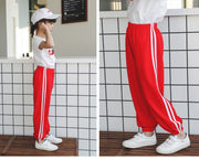 ロングパンツ 長ズボン ジャージ キッズ 子供服 ジュニア ボトムス ウエストゴム 裾ゴム サイドライン スポーティ おしゃれ カジュアル シンプル ベーシック 定番 着回し ヘビロテ お出かけ 運動 赤 黒 青 黄 紫 緑 ピンク