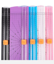 ペーパーカッター スライドカッター オフィス用品 コンパクト 滑り止め付き 小型 小さめ 耐久性 カット 用紙 定規 目盛り付き カラバリ豊富