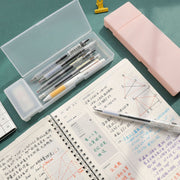 ペンケース 筆箱 筆入れ 箱型 小物入れ 文房具 筆記用具入れ 文具 仕切り 消しゴム入れ スクエア ボックス型 クリアカラー かわいい シンプル おしゃれ 通学 小学生 中学生 高校生 大学生 男女兼用 メンズ レディース