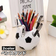 ペンスタンド ペン立て 鉛筆立て ペンホルダー サッカーボール風 球型 文房具入れ 卓上収納 机上 デスク 小物入れ 整理整頓 かわいい おしゃれ 便利