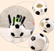 ペンスタンド ペン立て 鉛筆立て ペンホルダー サッカーボール風 球型 文房具入れ 卓上収納 机上 デスク 小物入れ 整理整頓 かわいい おしゃれ 便利
