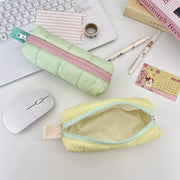 ペンケース 筆箱 ペン入れ 文房具 収納 ファスナー ポーチ 小物入れ キルティング風 軽量 パステル かわいい おしゃれ 女の子 レディース 通学 通勤 勉強 文具